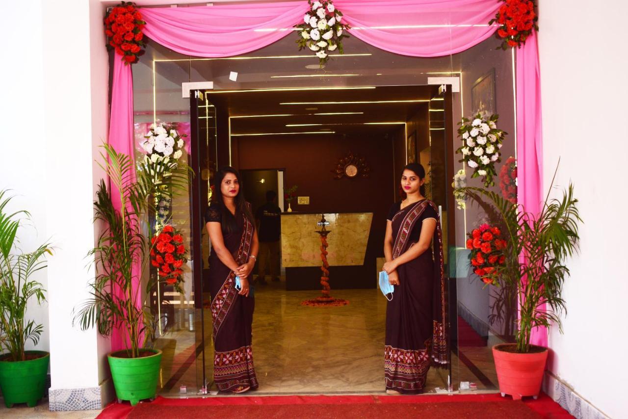The Greenstar Inn Premium Bhubaneswar Esterno foto