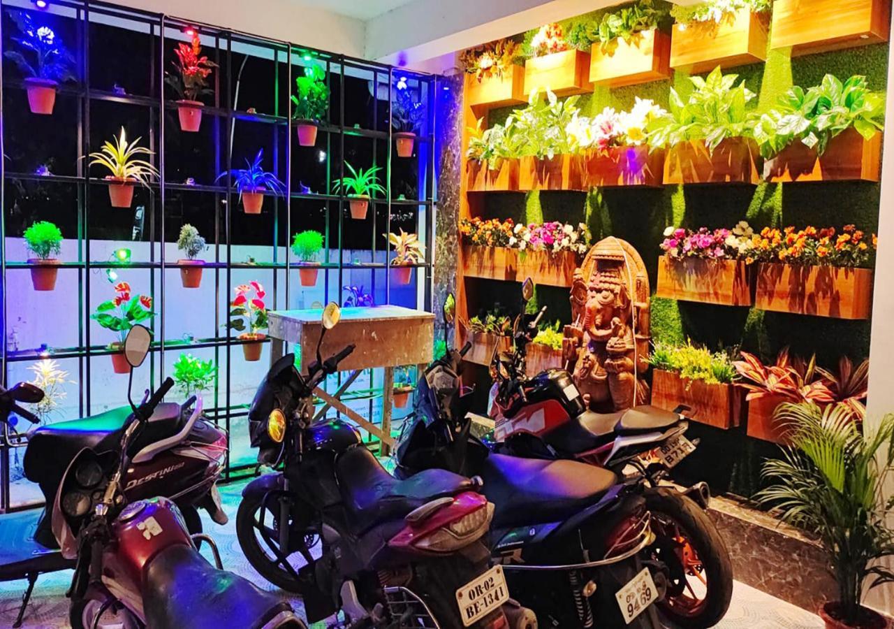 The Greenstar Inn Premium Bhubaneswar Esterno foto